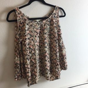 Love on a Hanger floral top